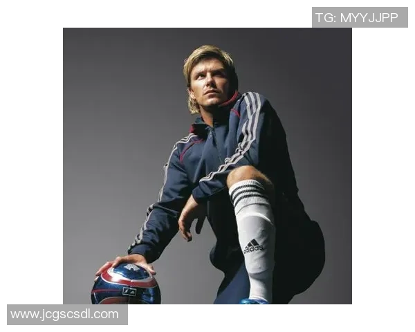 全球足球明星前十名精彩瞬间照片集锦与背后的故事分享