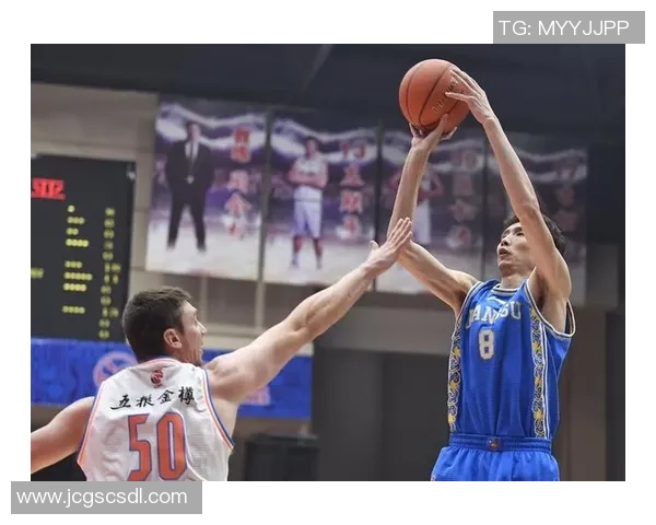 成都篮球队进攻表现分析与得失总结探讨