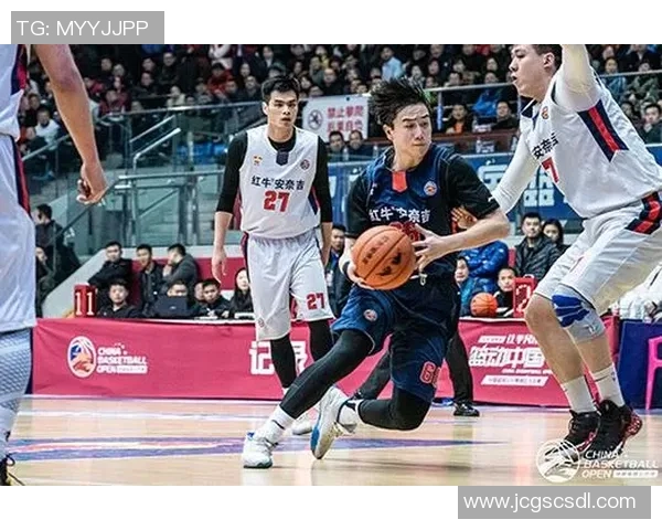 杭州篮球队状态揭秘：巨星云集与团队默契的完美结合