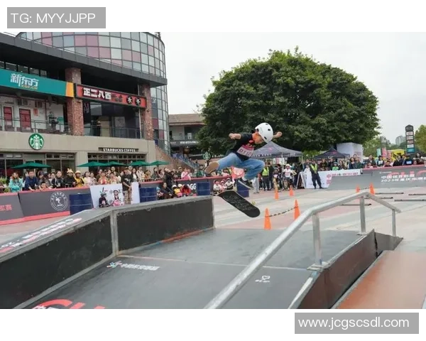 重庆滑板队的边路渗透战术解析与实战应用探讨